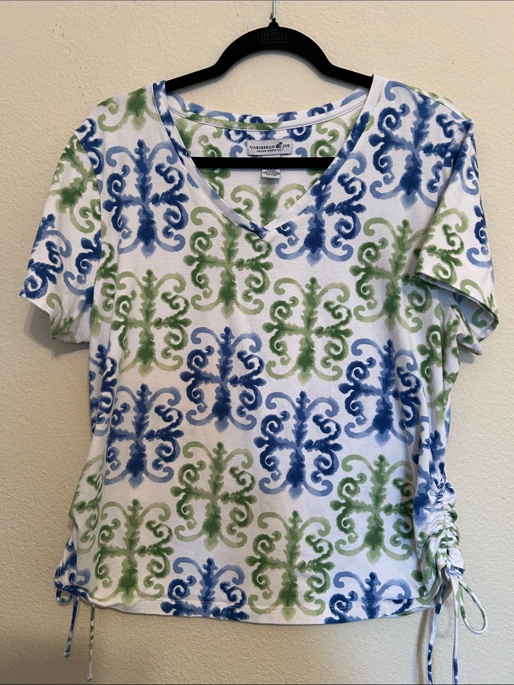 Caribbean Joe Blue & Green Patterned V-Neck Short Sleeve Top